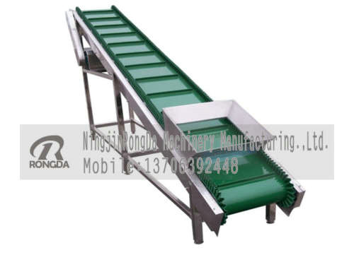 帶槽的皮帶輸送機(jī)，輸送平穩(wěn)，安全可靠